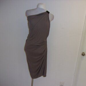 NWT CUT 25 TAUPE MID CALF COLD SHOULDER DRESS 0-2